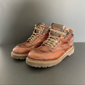 Vintage Dr Marten lace up stitched Boots 9042 Aw004Size 7 womens, FITS like an 8